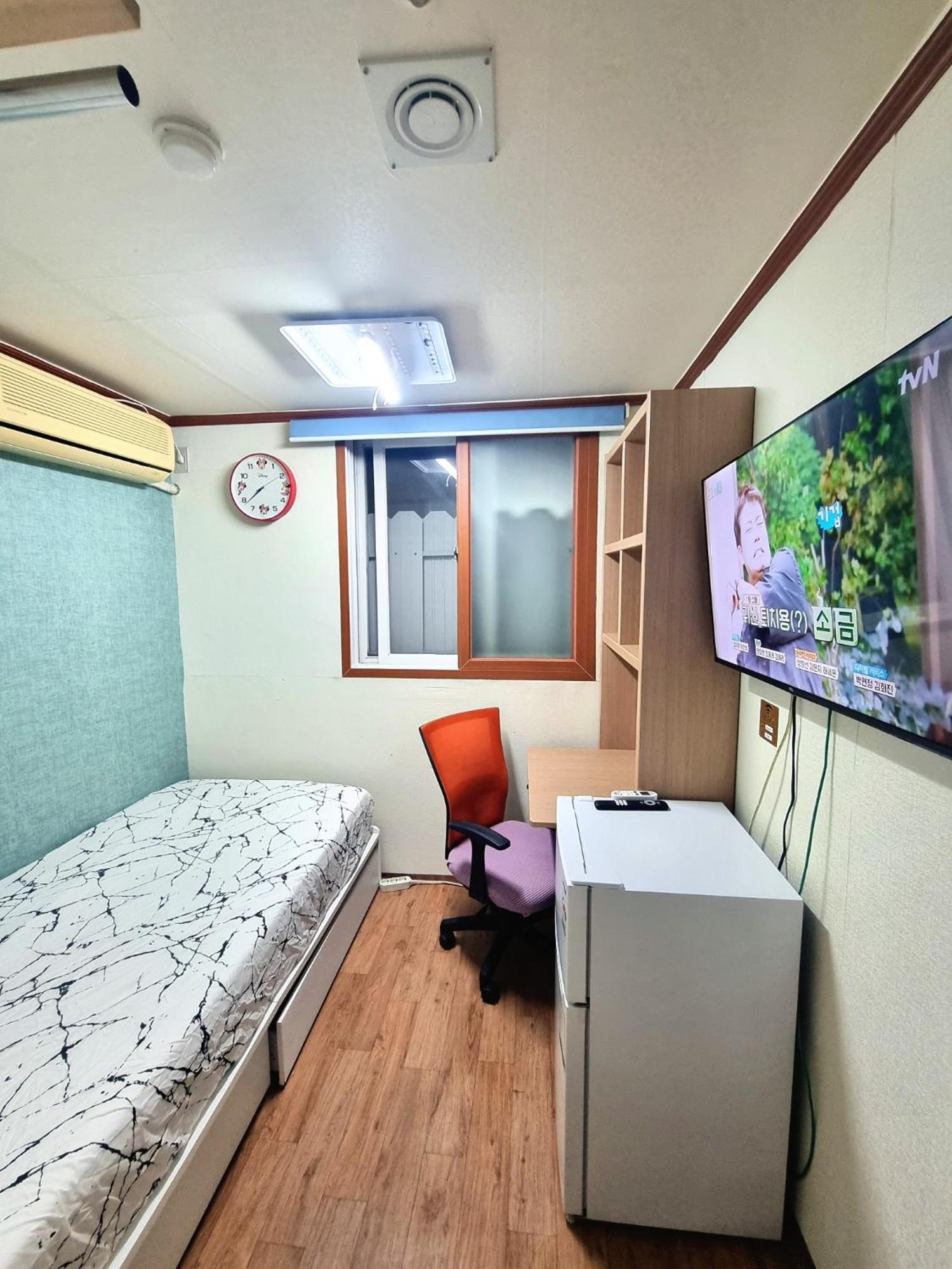 Kings House Hostel Gwangju Metropolitan City Exterior photo